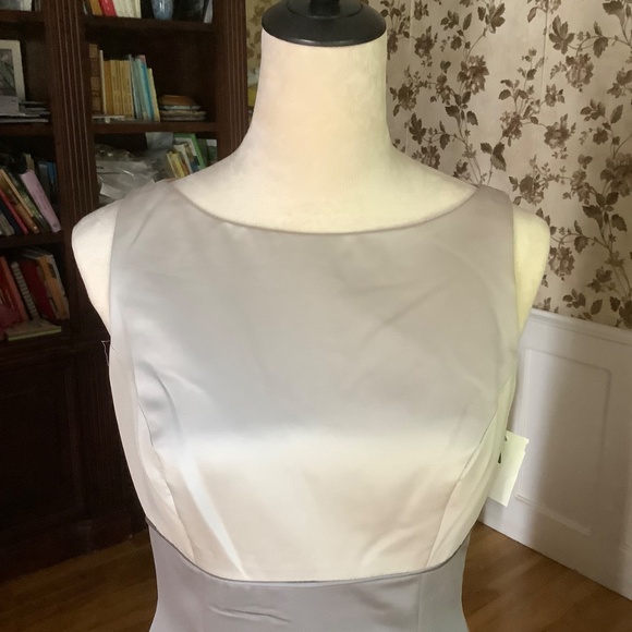 Jim Hjelm Occasions Special Occasion Dress Gown Beige Size Small - Picture 2 of 12